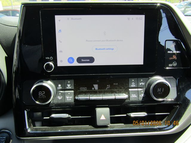 used 2023 Toyota Highlander car, priced at $33,999