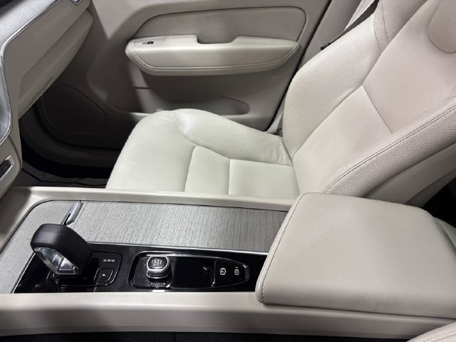 2024 Volvo XC60 Plus - Photo 31