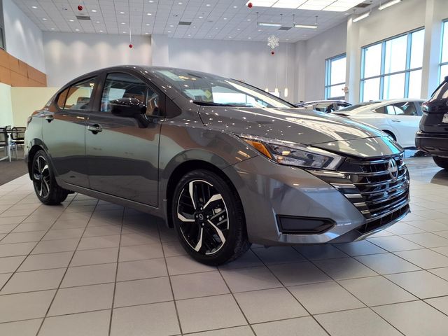 2025 Nissan Versa SR FWD