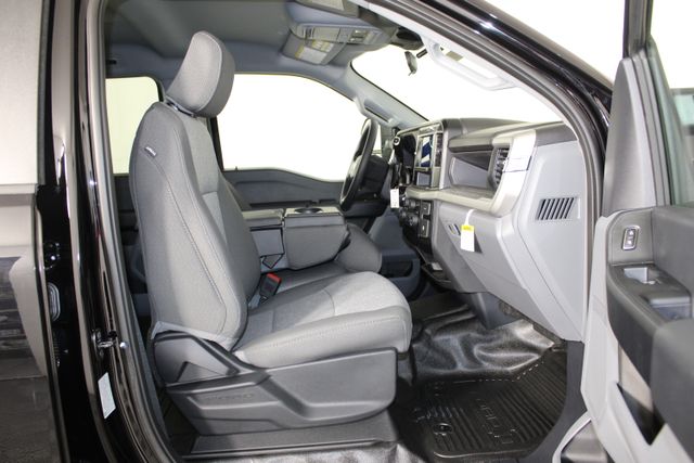 2025 Ford F-350SD XL photo