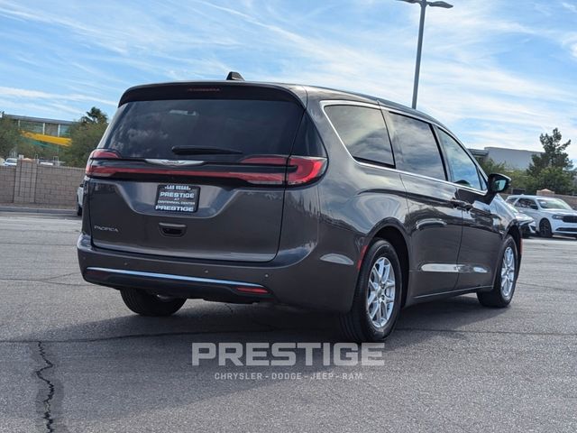 2023 Chrysler Pacifica Touring L 6