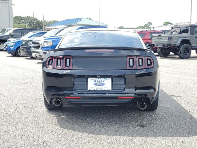 2014 Ford Mustang V6 Premium 8