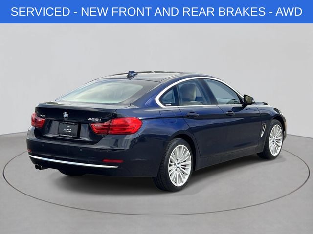 View vehicle photo 4