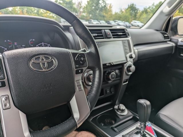 2023 Toyota 4Runner SR5 Premium 33