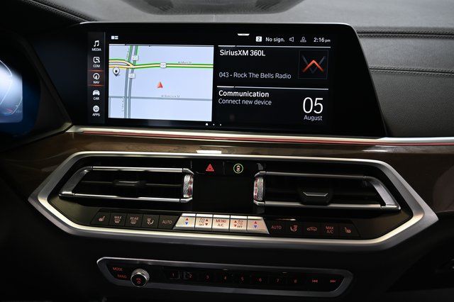 Used 2022 Black BMW xDrive40i image 5