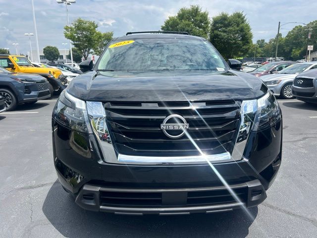 2025 Nissan Pathfinder SV - Photo 2