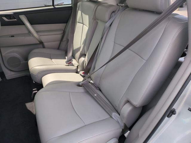 used 2012 Toyota Highlander car, priced at $12,331