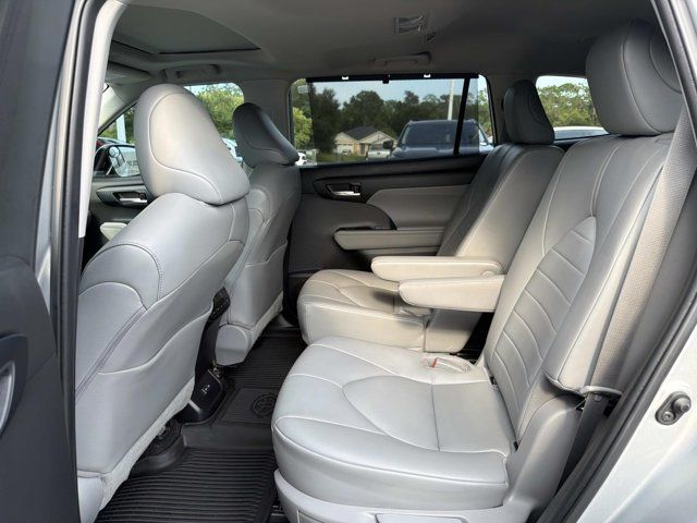 Used 2023 Toyota Highlander SUV