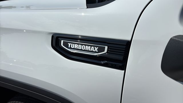 Used 2025 White GMC Pro image 38