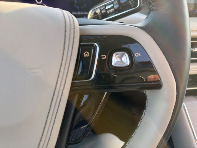 Used 2025 Blue Lincoln Reserve image 20