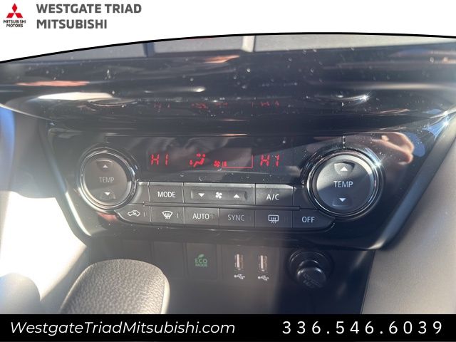 MitsubishiEclipse Cross22