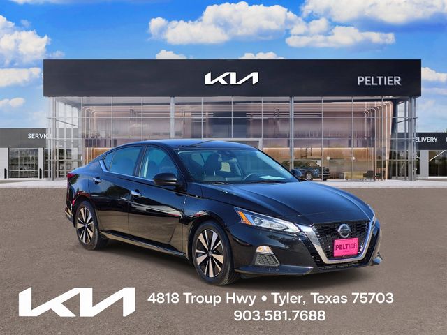 Super Black Clearcoat 2021 Nissan Altima Sedan Front-Wheel Drive Continuously Variable Transmission