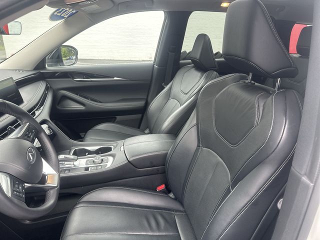 Certified Used 2023 White INFINITI PURE image 15