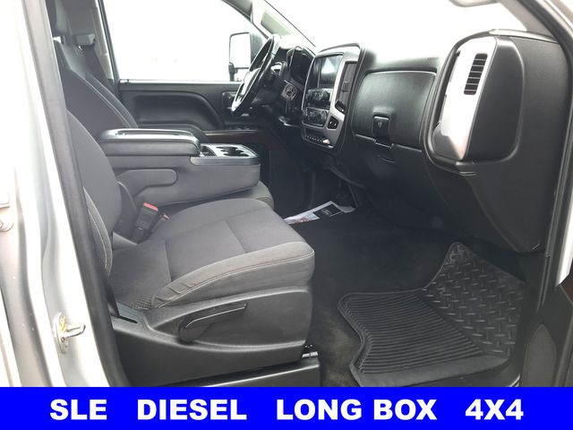 Used 2017  GMC SLE image 16