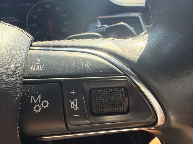 Used 2011 White Audi L 4.2 image 16