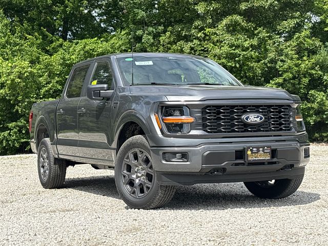 Carbonized Gray Metallic 2026 Ford F-150 Pickup Truck Four-Wheel Drive Automatic