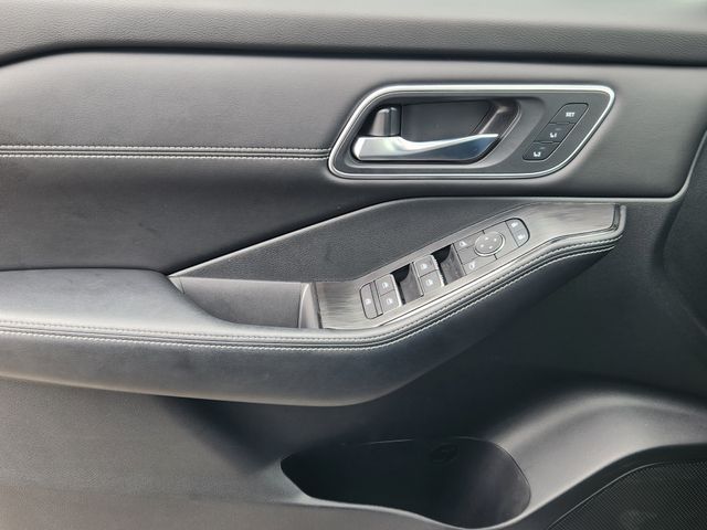 Used 2025 Nissan Rogue SUV