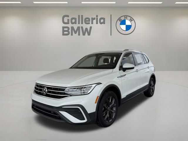 Opal White 2023 Volkswagen Tiguan SUV / Crossover Front-Wheel Drive 8-Speed Automatic