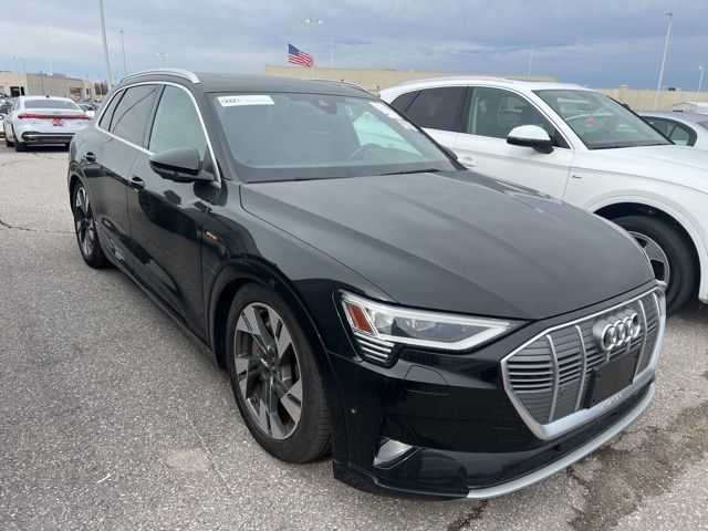 2022 Audi e-tron Premium Plus quattro AWD
