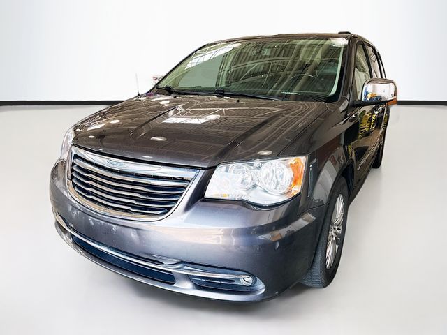Gray (Granite Crystal Metallic Clearcoat) 2015 Chrysler Town & Country Minivan Front-Wheel Drive 6-Speed Automatic