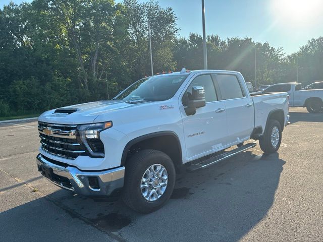Used 2026 White Chevrolet LTZ image 3