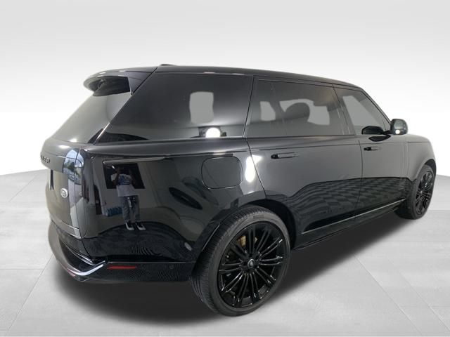 2023 Land Rover Range Rover SE 7