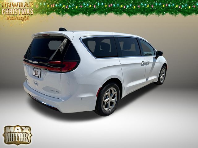 2024 Chrysler Pacifica Limited 13