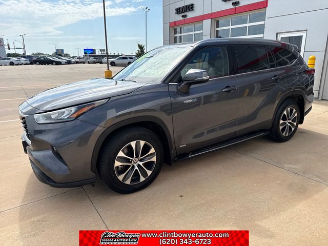 Magnetic Gray Metallic 2020 Toyota Highlander Hybrid SUV / Crossover All-Wheel Drive Continuously Variable Transmission