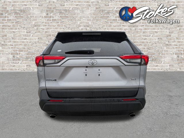 2022 Toyota RAV4 XLE Premium - 5