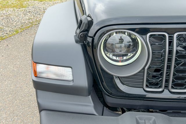 new 2026 Jeep Wrangler car, priced at $44,485