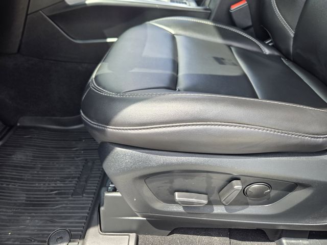 2023 Agate Black Metallic Ford Explorer XLT RWD SUV