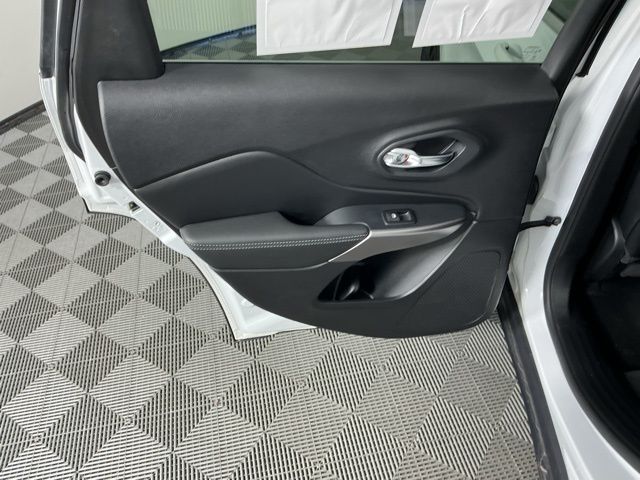 used 2022 Jeep Cherokee car, priced at $18,879