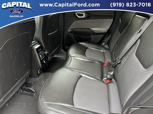 Used 2025 Black Jeep Latitude image 18