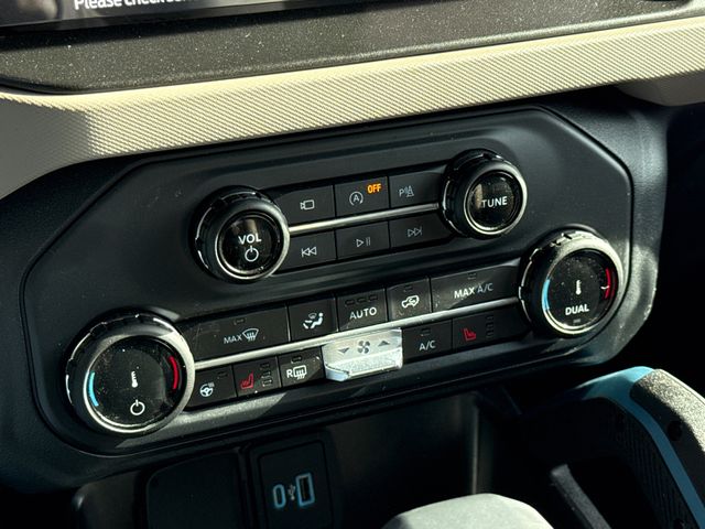 Certified Used 2022 White Ford Wildtrak image 19