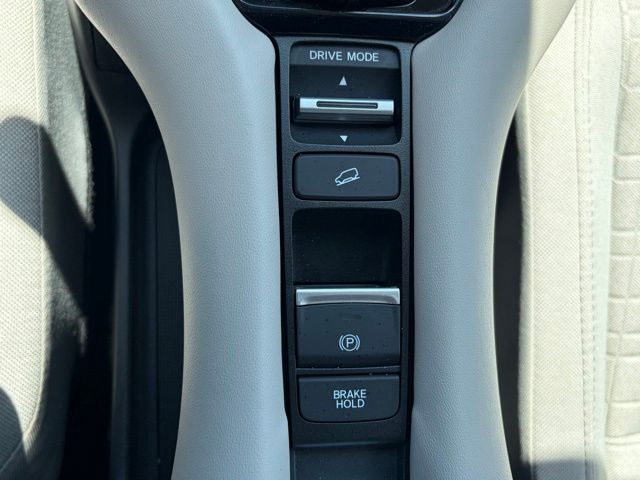 used 2025 Honda HR-V car, priced at $27,393