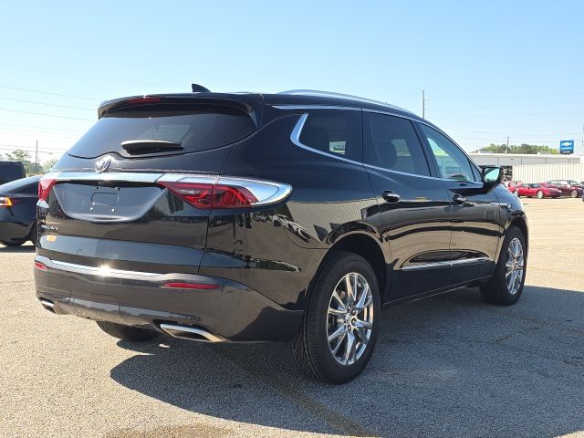 2022 Buick Enclave Essence:C02611