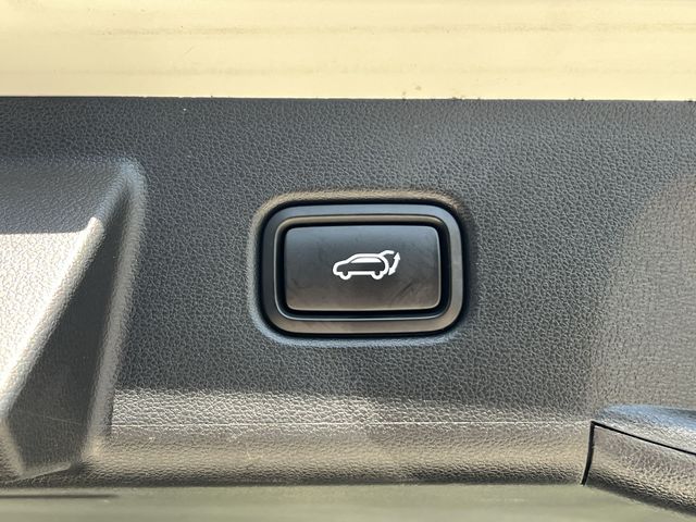 Used 2026 White Hyundai SEL Plus image 38