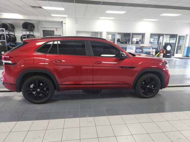 2023 Volkswagen Atlas Cross Sport 3.6L V6 SEL R-Line photo