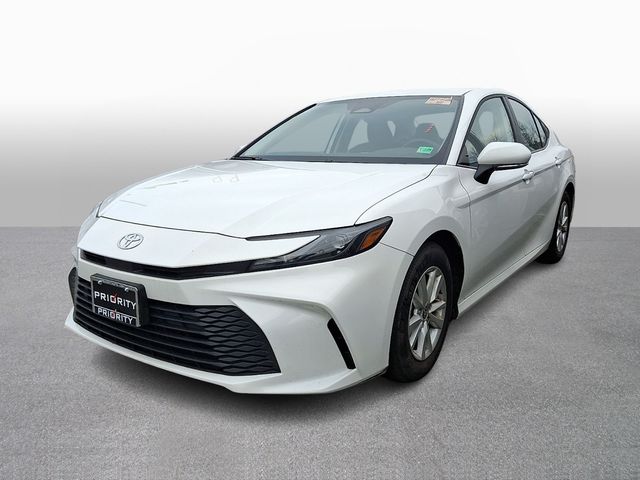 2025 Toyota Camry LE FWD