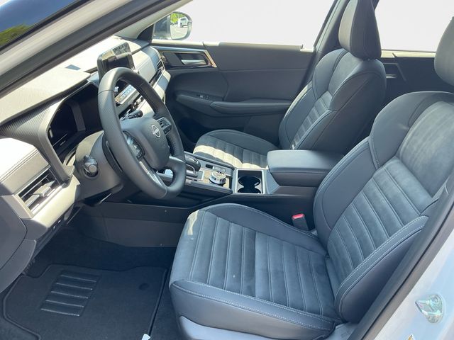 NissanRogue Plug-In Hybrid11