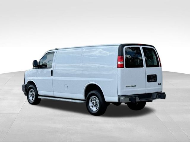 2023 GMC Savana 2500 Work Van 3