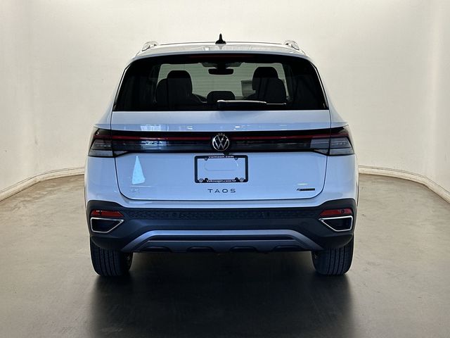 2026 Volkswagen Taos 1.5T SE White at Sutliff Volkswagen