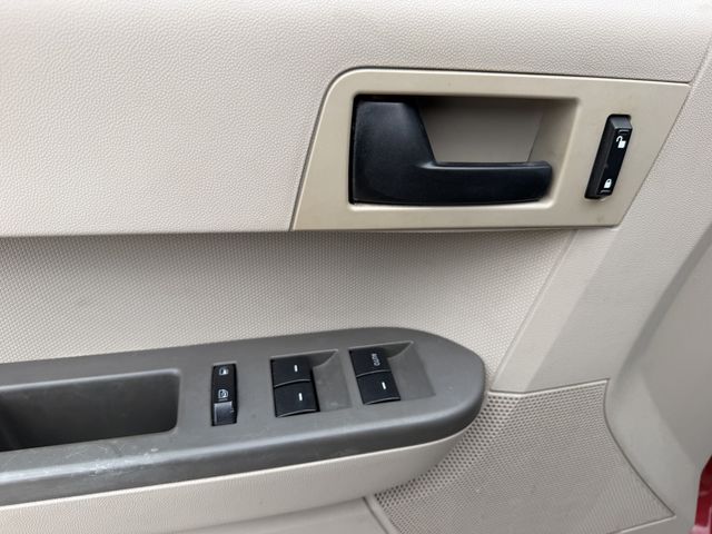 2011 Ford Escape XLS - 10