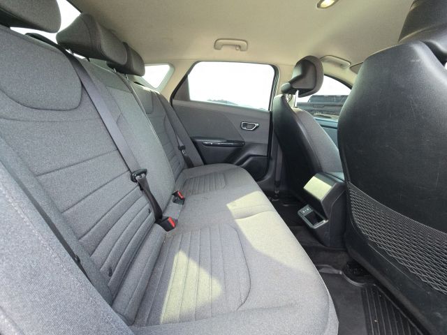 2025 Kia K4 EX:L44120B