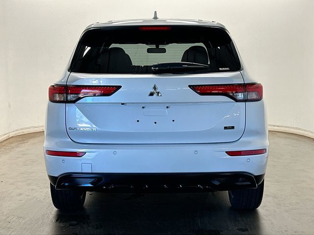 2023 Mitsubishi Outlander   at Rafferty Subaru