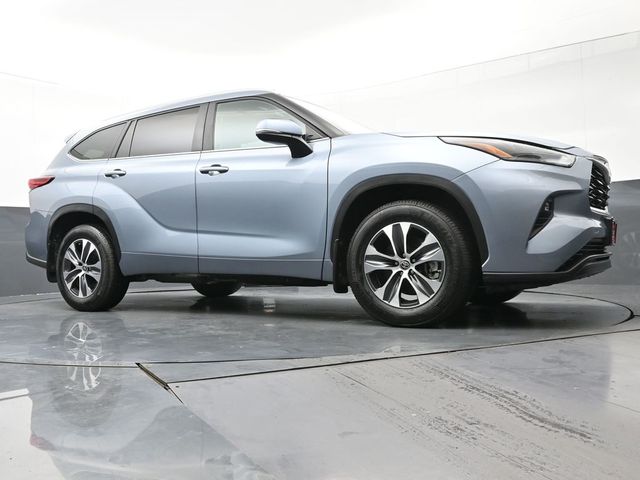 2023 Toyota Highlander XLE 43