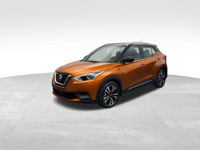 2020 Monarch Orange/Super Black Nissan Kicks SR FWD SUV