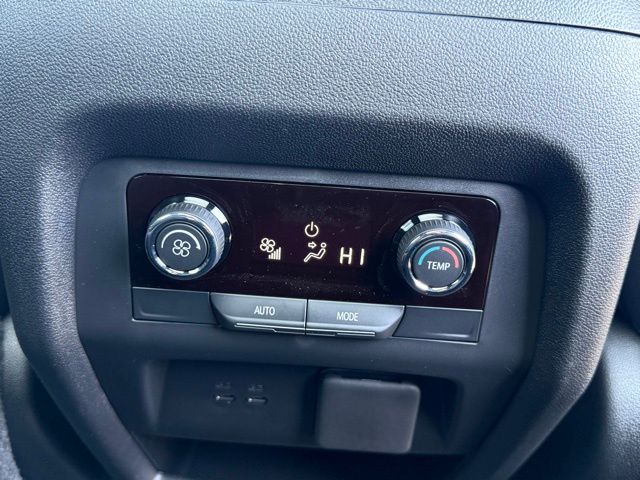 new 2026 Chevrolet Traverse car, priced at $53,620