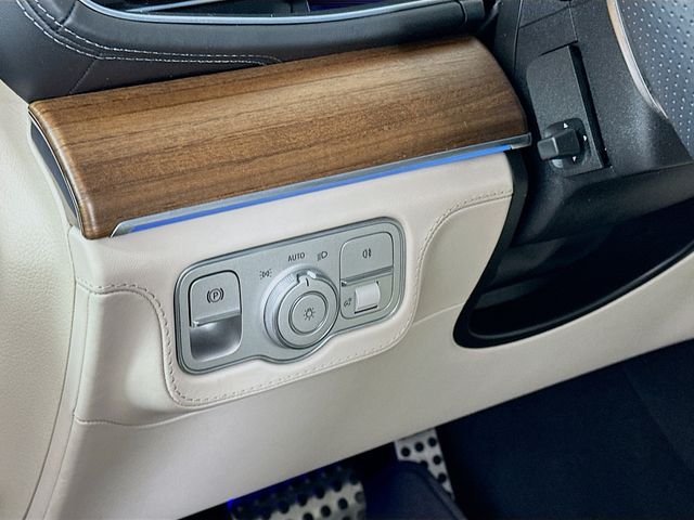 Thumbnail: 2025 Mercedes-Benz GLE - 10