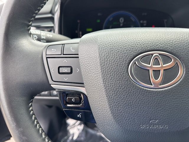 2025 Toyota Camry SE - Photo 25